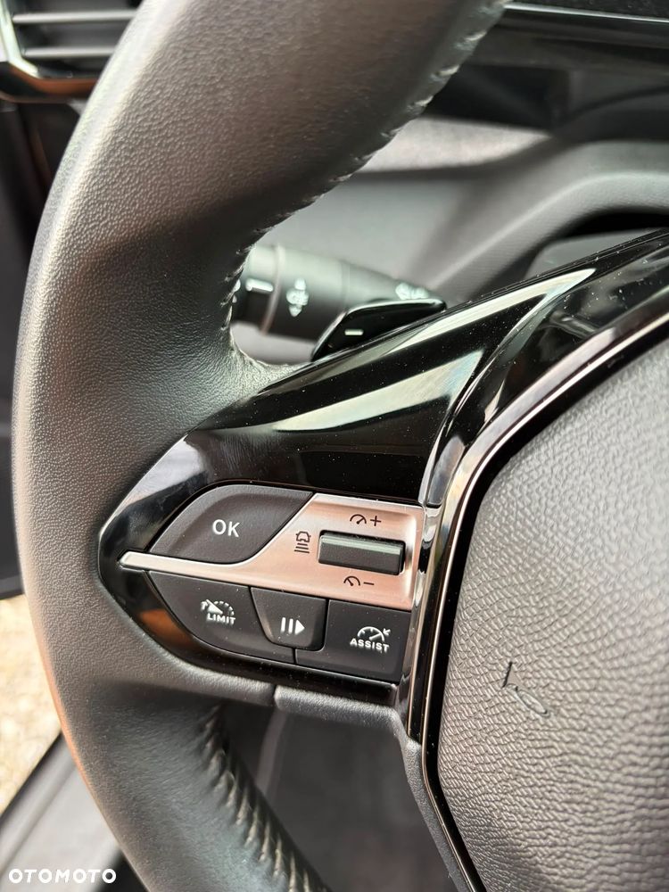 Peugeot 308 1.6 Hybrid PHEV Allure Pack EAT8 - 23
