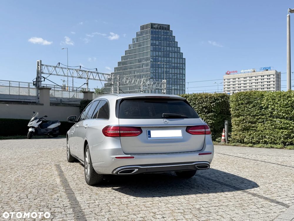 Mercedes-Benz Klasa E 220 d 9G-TRONIC - 3