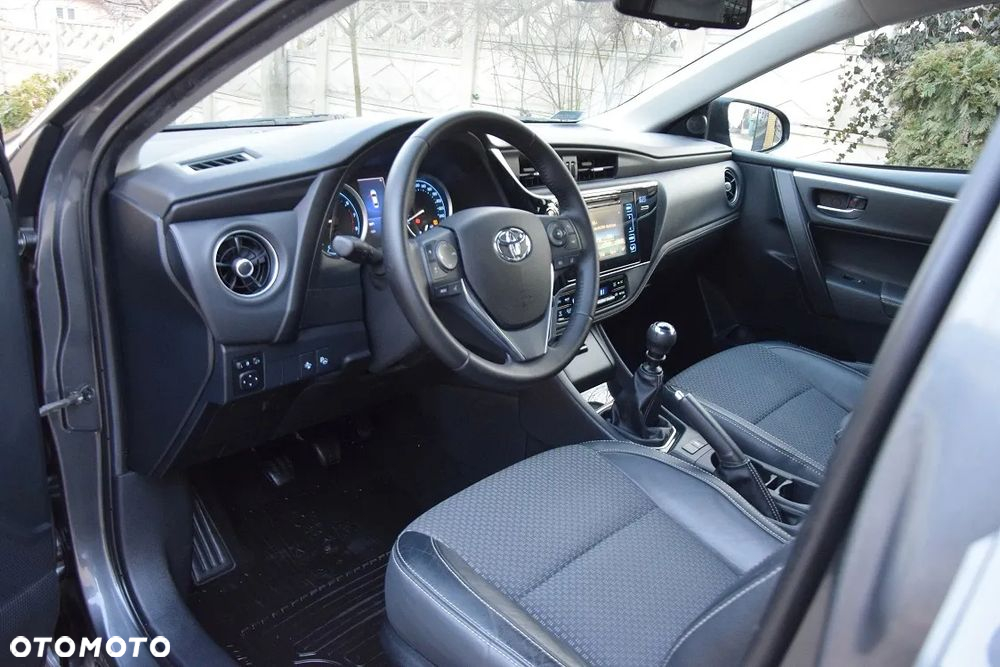 Toyota Corolla 1.6 Prestige EU6 - 7
