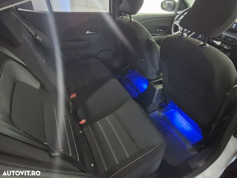 Dacia Logan TCe 90 CVT Comfort - 6