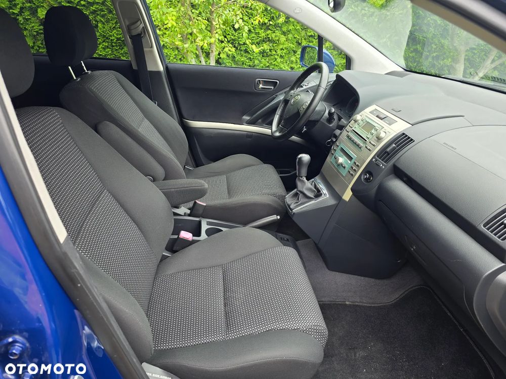 Toyota Corolla Verso 2.2 D-4D X - 18