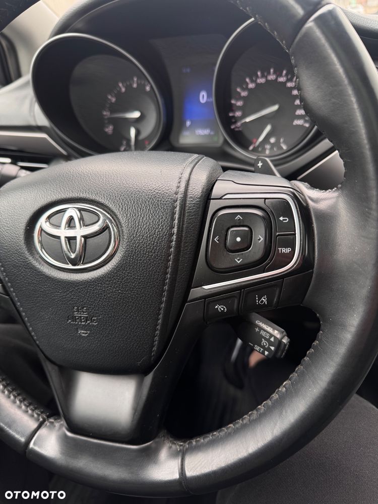 Toyota Avensis 2.0 Premium MS - 31