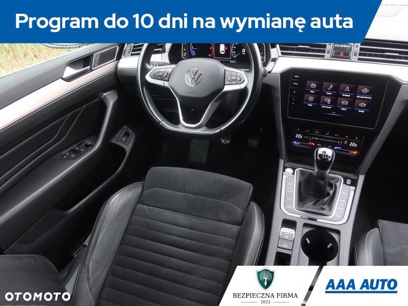 Volkswagen Passat Variant - 9