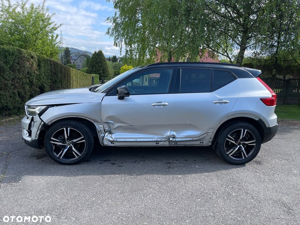 Volvo XC 40 D4 AWD Geartronic R-Design - 8