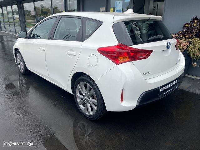Toyota Auris 1.8 HSD Comfort+Navi - 4