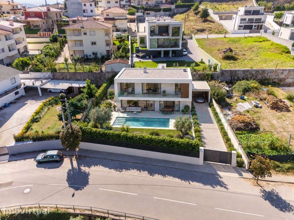 Lote com Projeto aprovado em Polvoreira, Guimarães - Grande imagem: 4/28