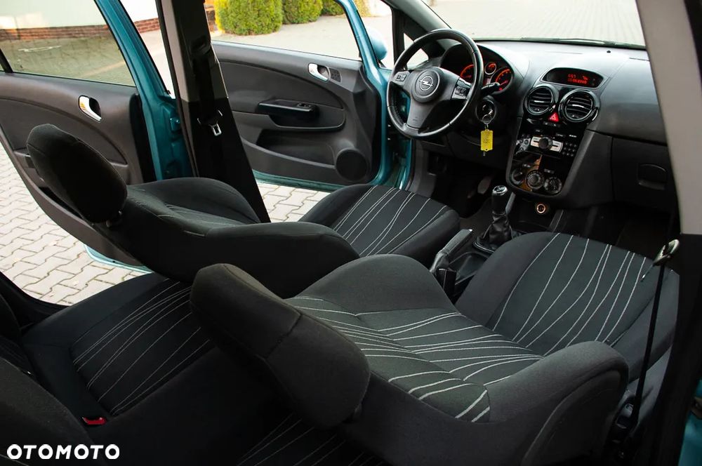 Opel Corsa - 28