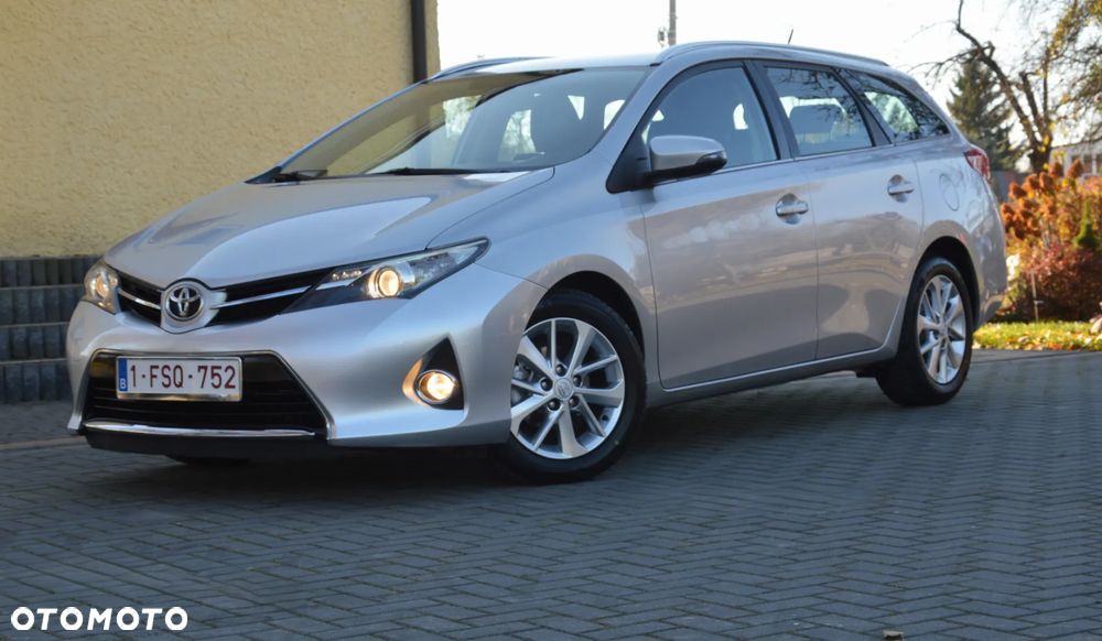 Toyota Auris - 1