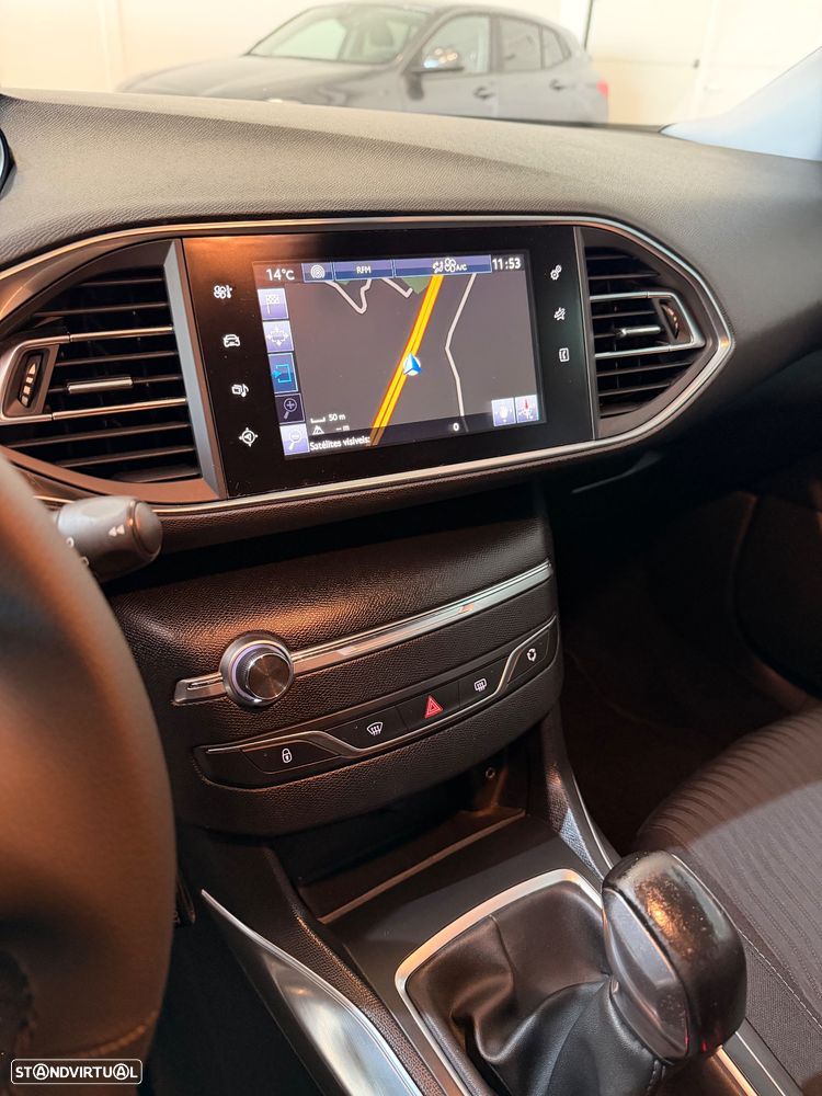 Peugeot 308 SW BlueHDi 100 Stop & Start Business-Line - 11