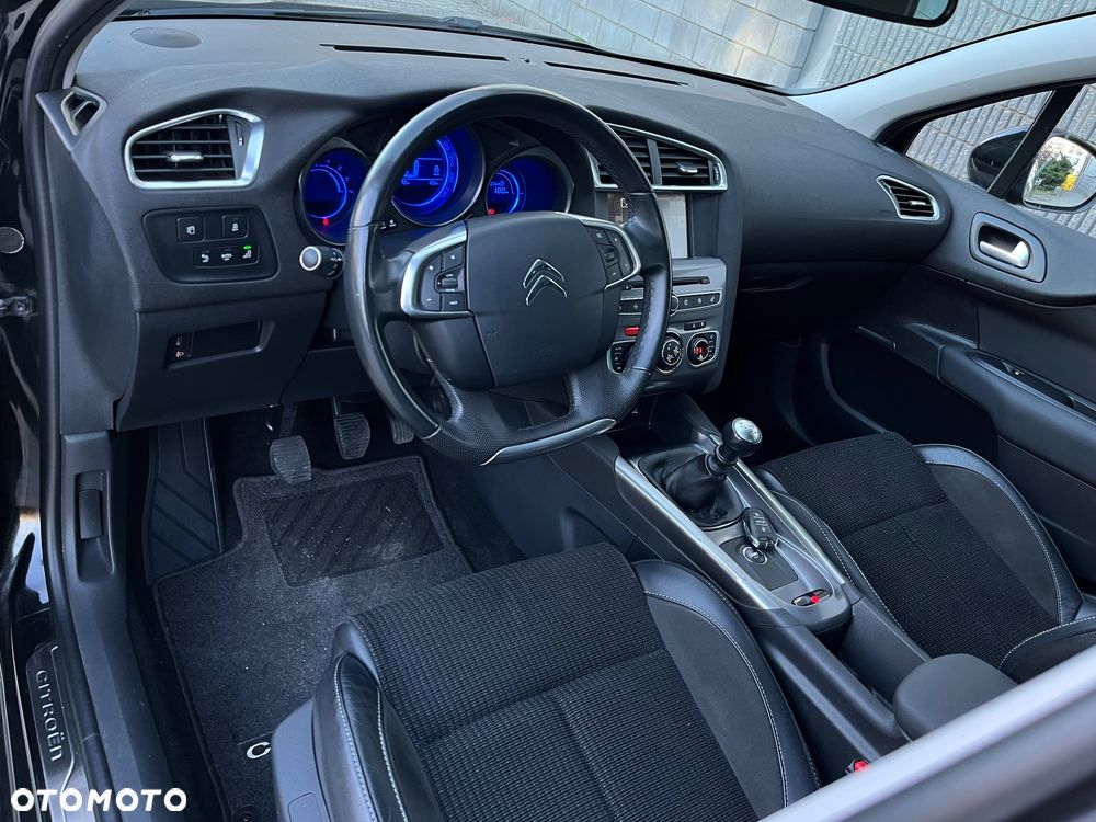 Citroën C4 e-HDi 115 Exclusive - 11