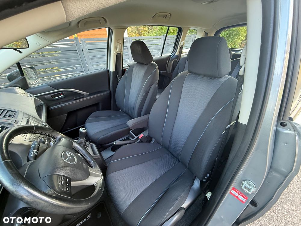 Mazda 5 - 11