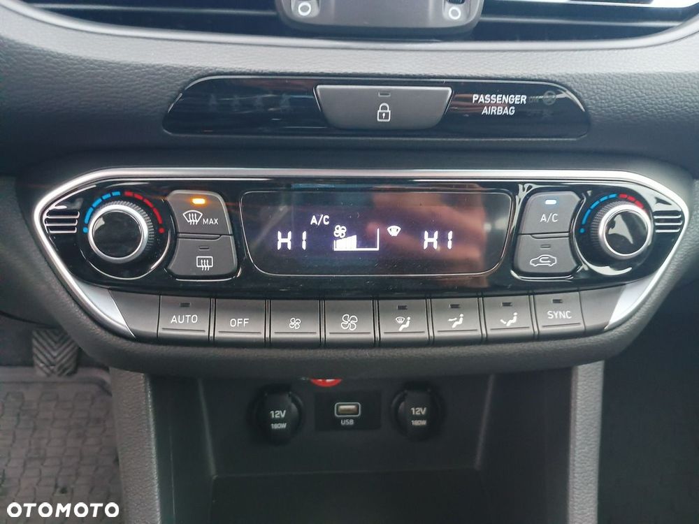 Hyundai i30 1.5 T-GDI 48V Smart - 14