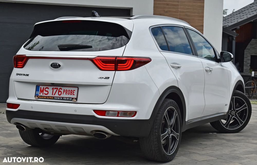Kia Sportage 2,0 CRDI AWD Aut. GT Line - 4