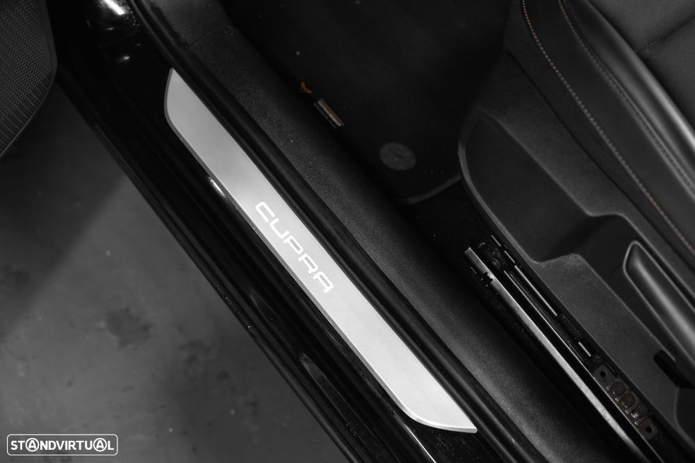 Cupra Formentor 1.4 e-Hybrid DSG - 27