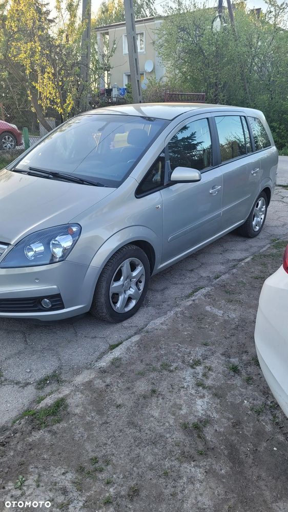 Opel Zafira 2.2 Enjoy - 7