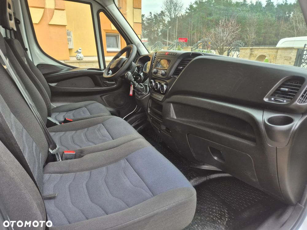 Iveco DAILY 35S16 L3H2 PARKTRONIKI SPROWADZAONY LIFT - 19