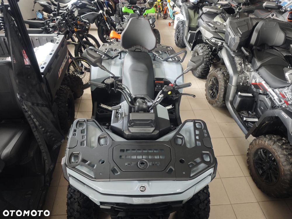 CFMoto CForce - 8