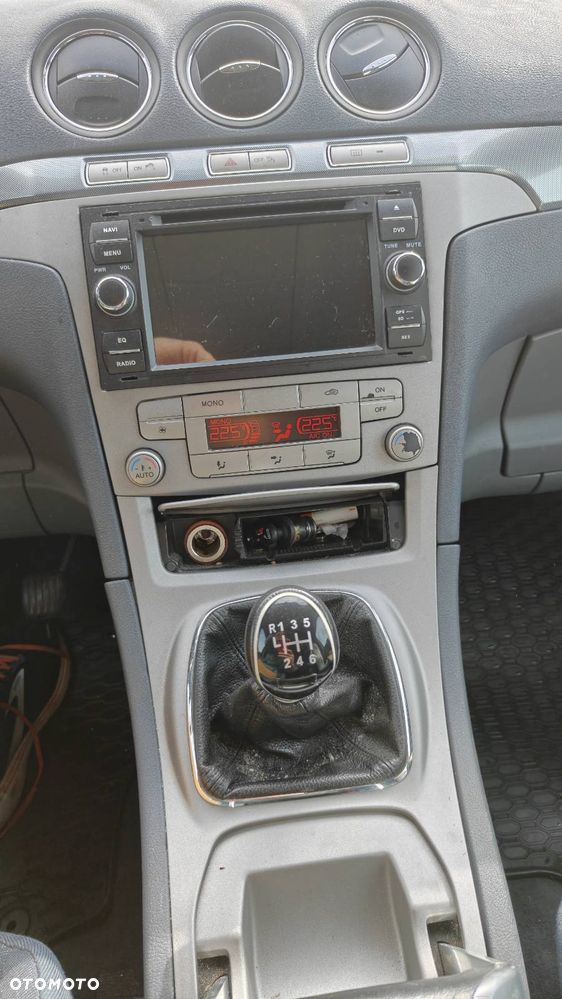Ford Galaxy - 11
