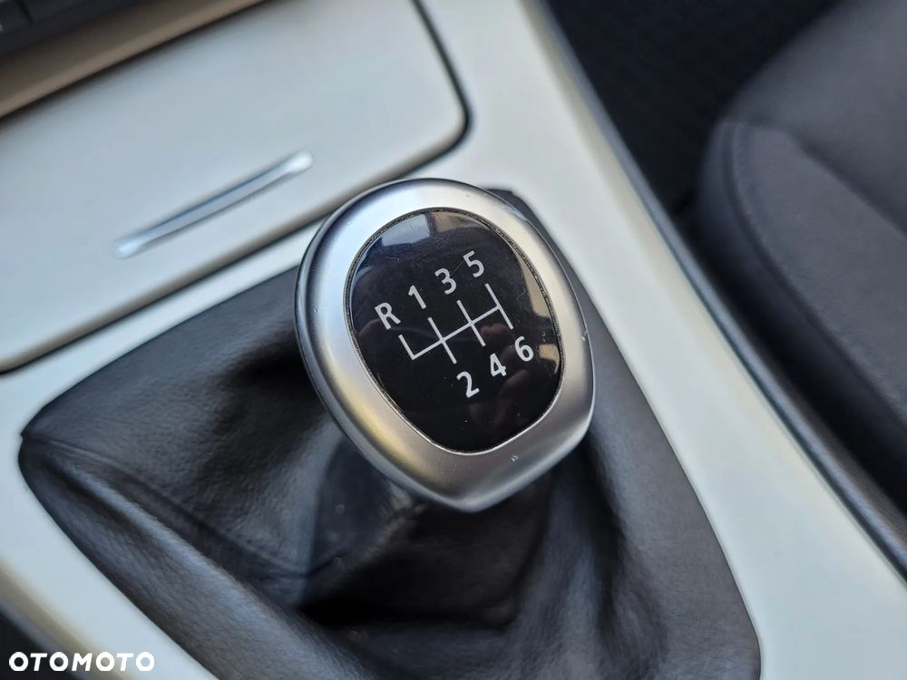 BMW Seria 3 318d DPF Edition Lifestyle - 9