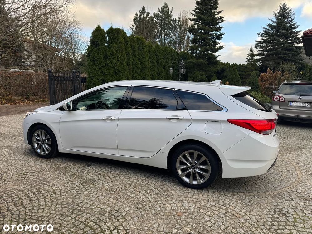 Hyundai i40 i40cw 1.7 CRDi Automatik Fifa World Cup Edition - 2