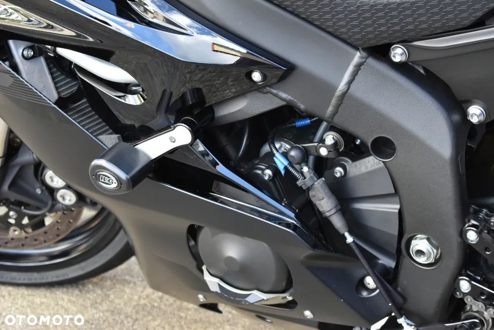 Yamaha R6 - 29