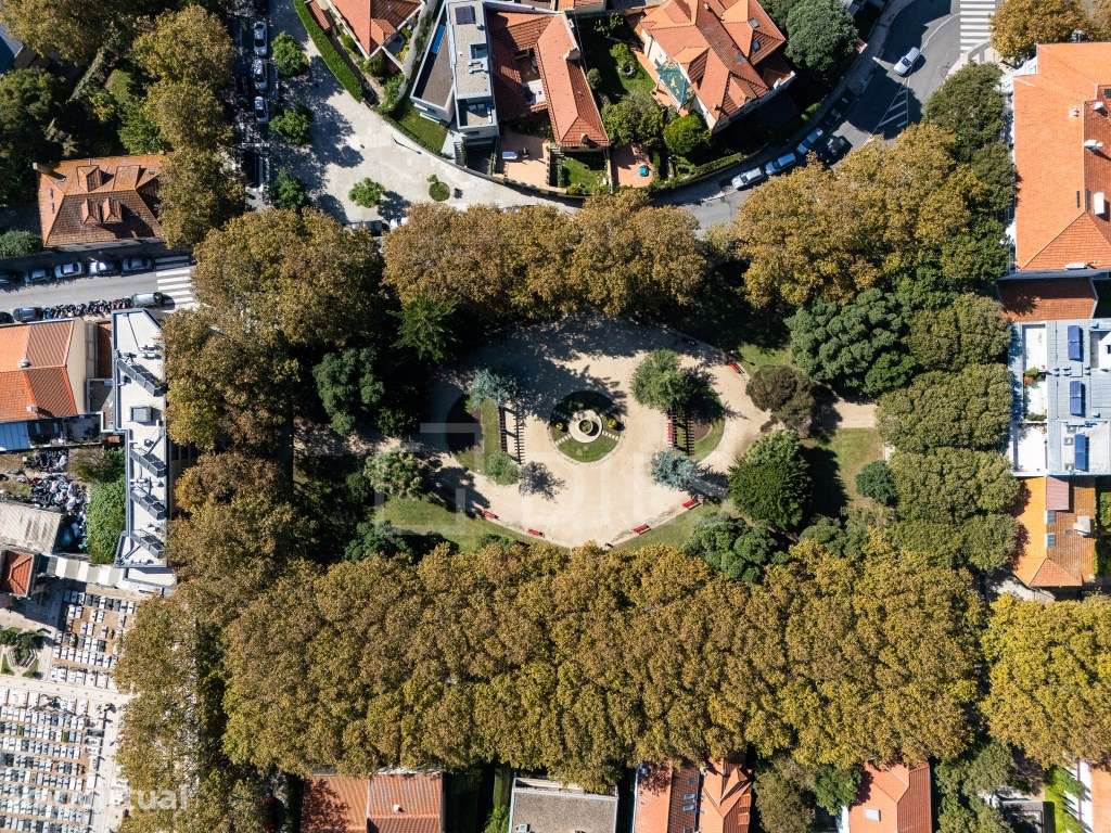 Moradia na Foz com jardim para reabilitar - PIP Aprovado - Grande imagem: 2/14