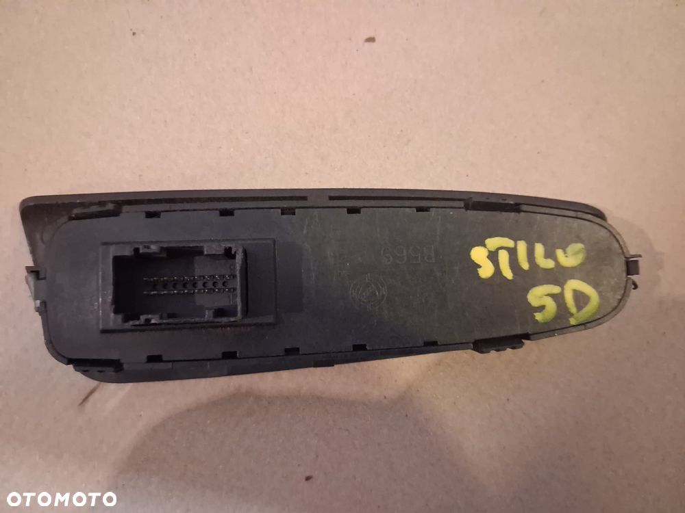 Panel sterowania szyb przełączniki FIAT STILO I 5D - 2