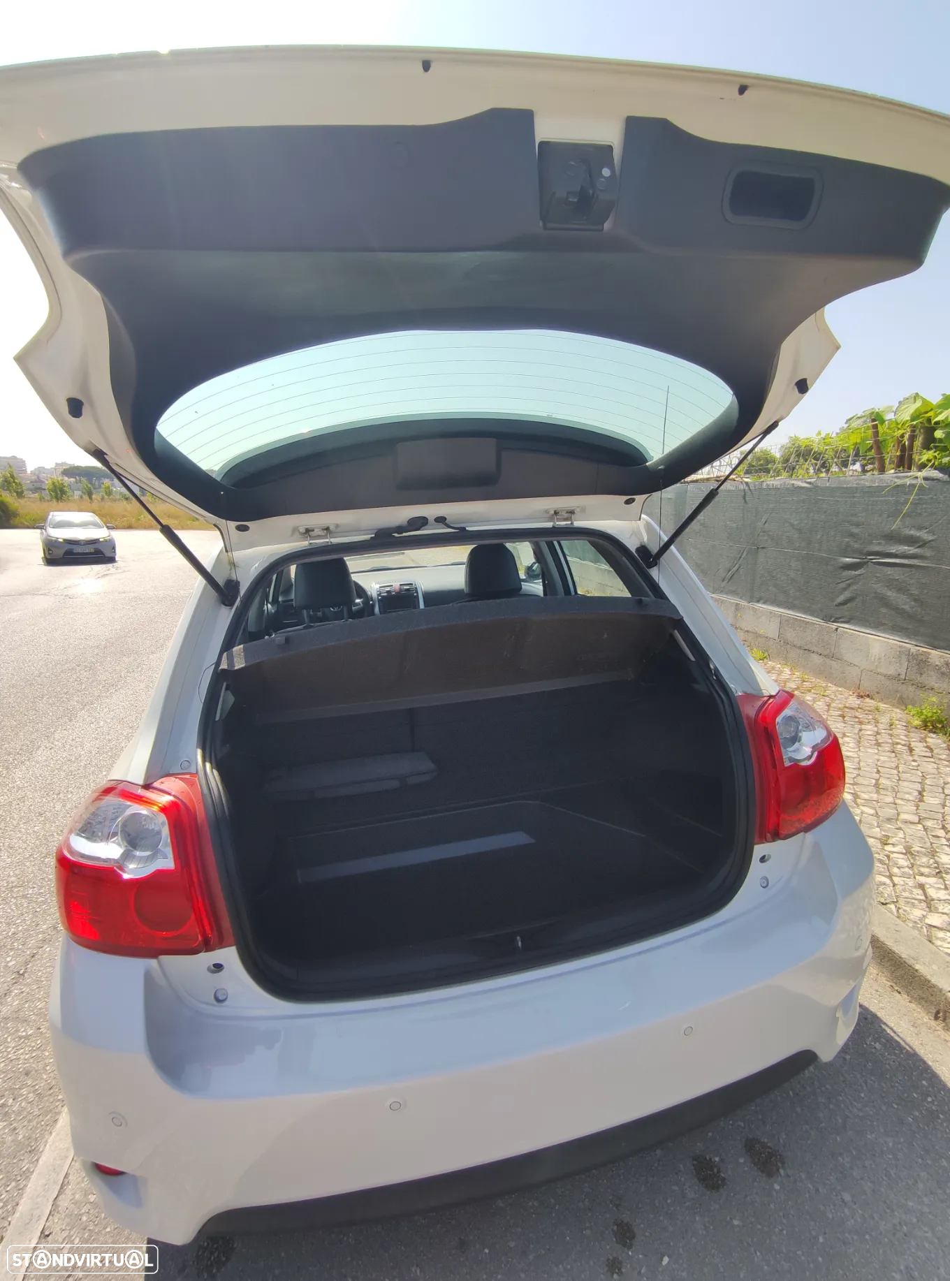 Toyota Auris 1.8 HSD Comfort - 6