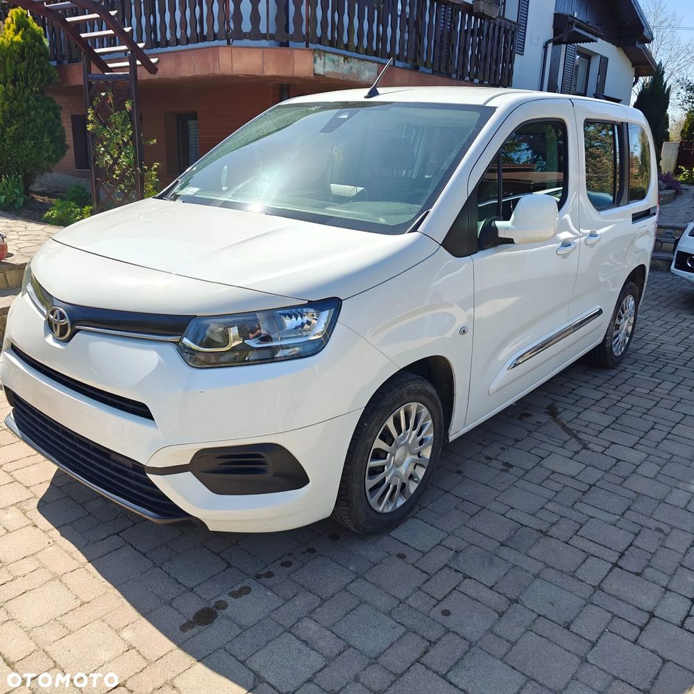 Toyota Pro Ace City - 1