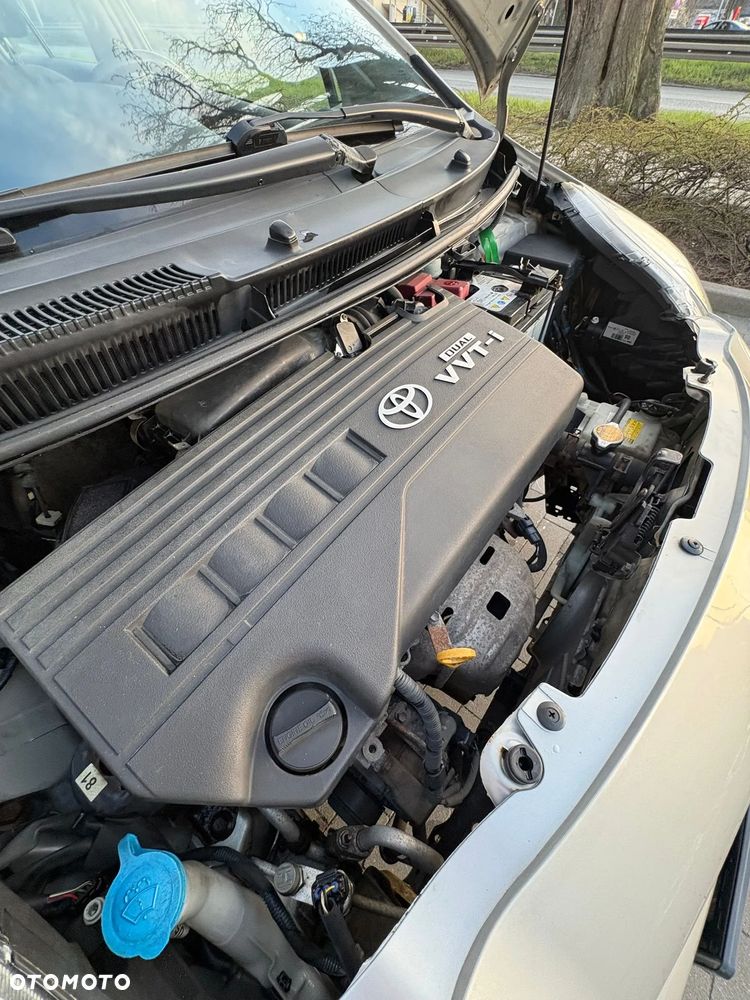 Toyota Yaris 1.33 Luna - 2