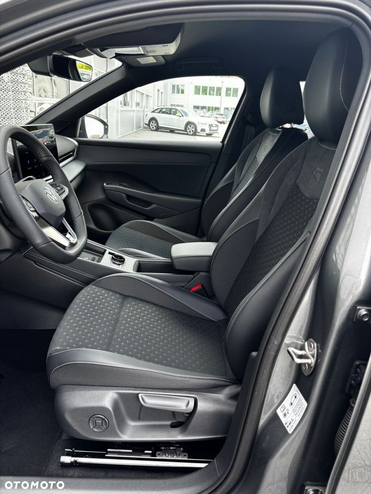 Volkswagen T-Roc 1.5 eTSI R-Line DSG - 11