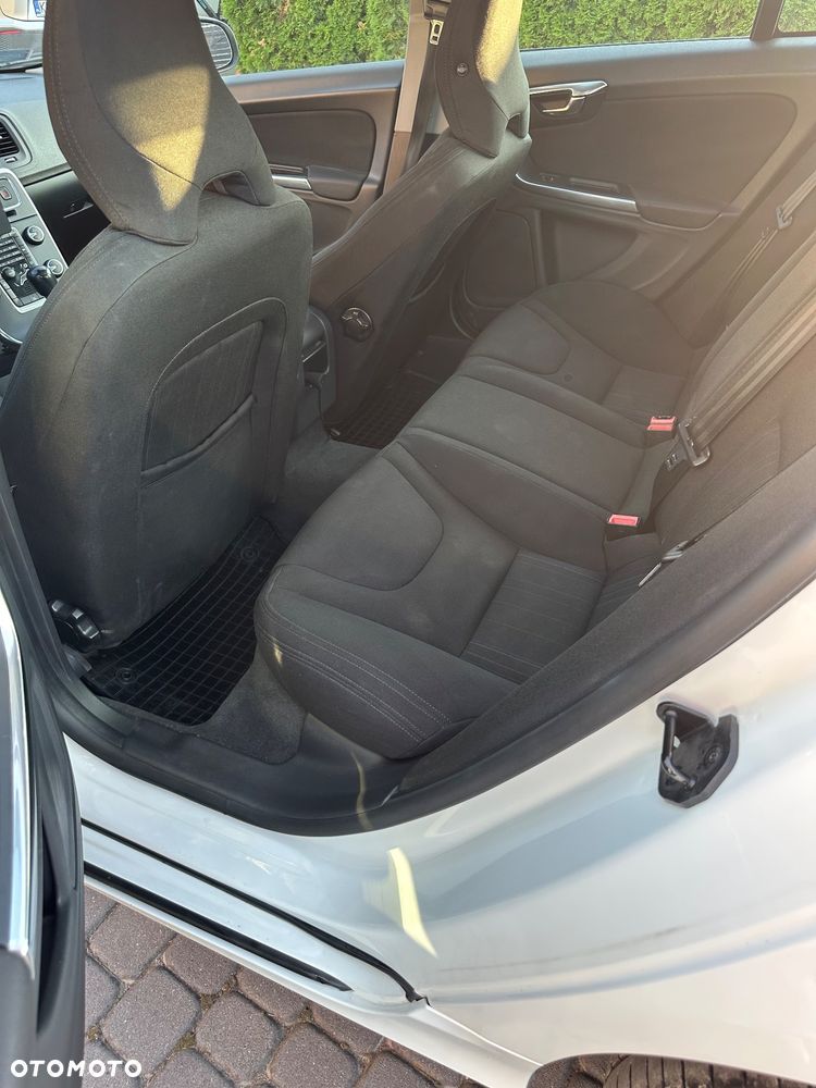 Volvo S60 D2 - 8
