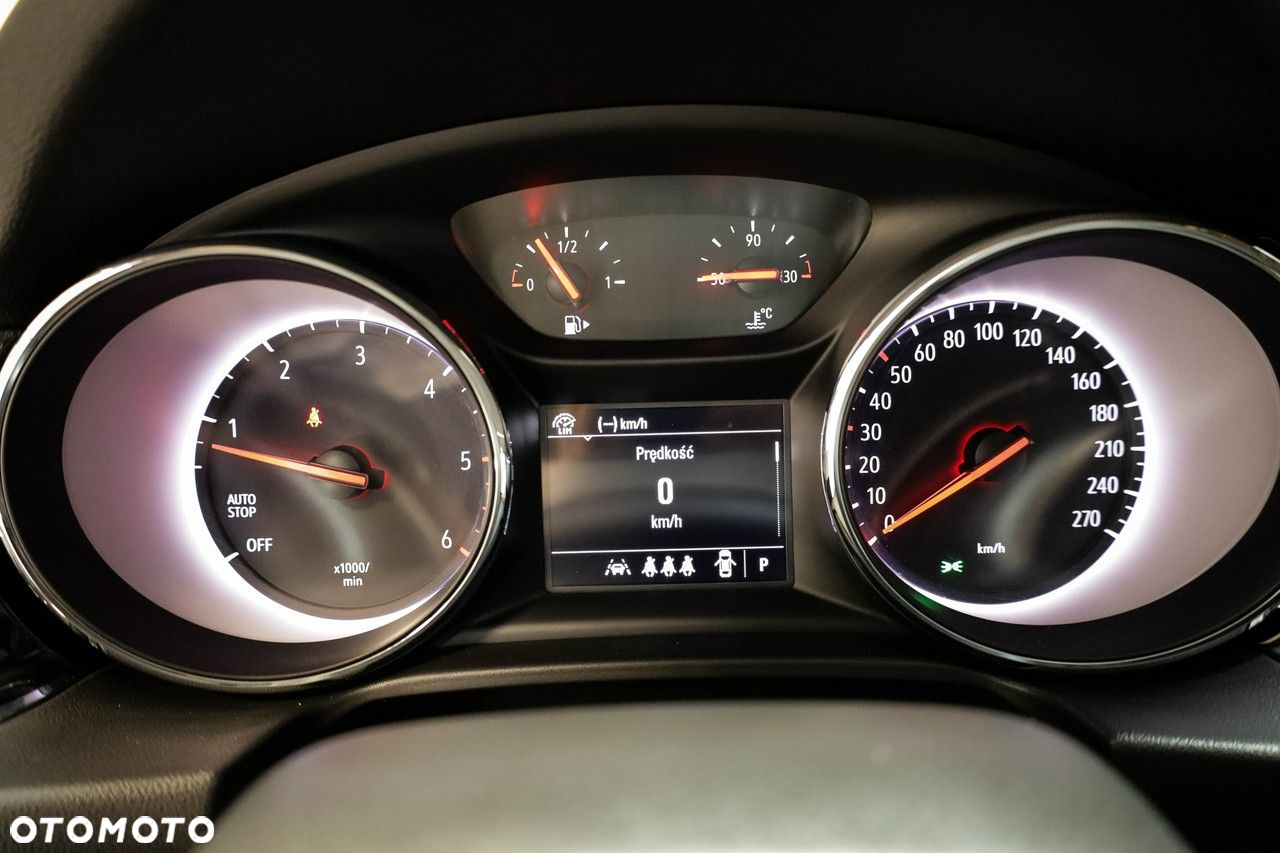 Opel Insignia - 17