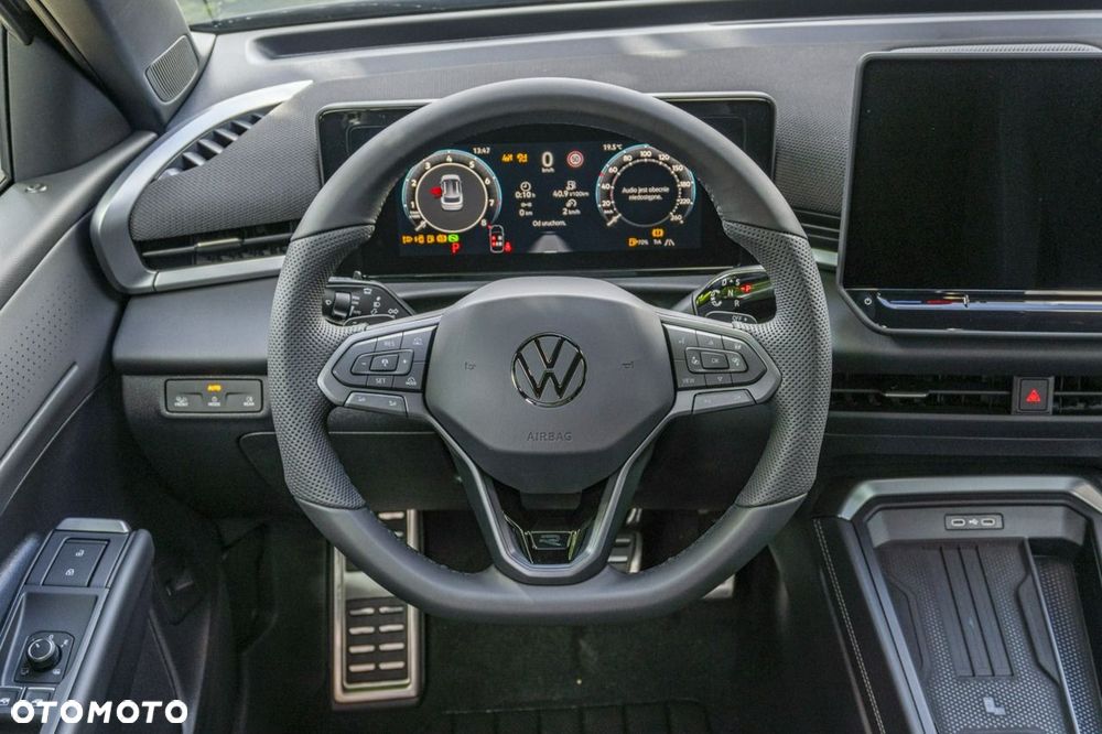 Volkswagen T-Roc - 24