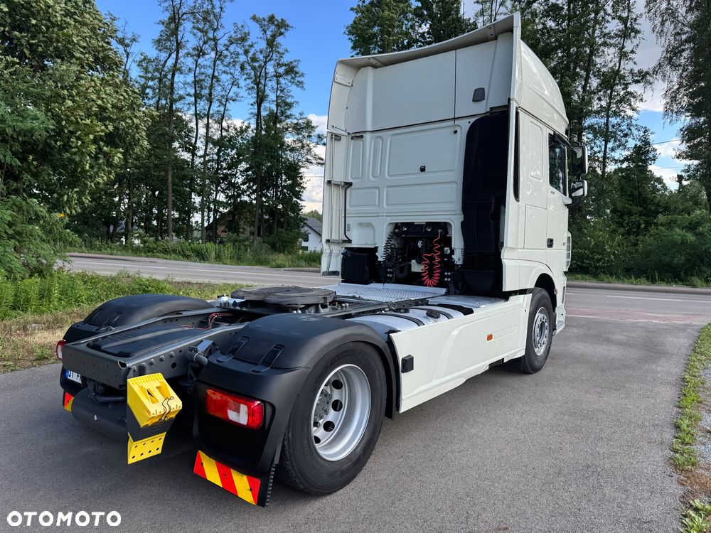 DAF XF 530 Super Space Cab Euro-6 FULL RETARDER XENON Klima Postojowa Lodówka 2-Zbiorniki Paliwa - 4