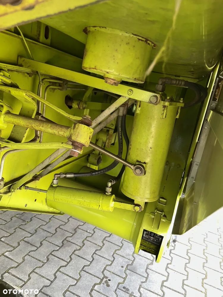 Claas MEGA 208 II - 8