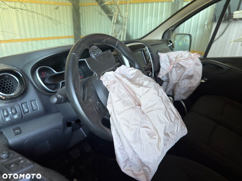 Renault Trafic Grand 2.0 dCi EDC - 10