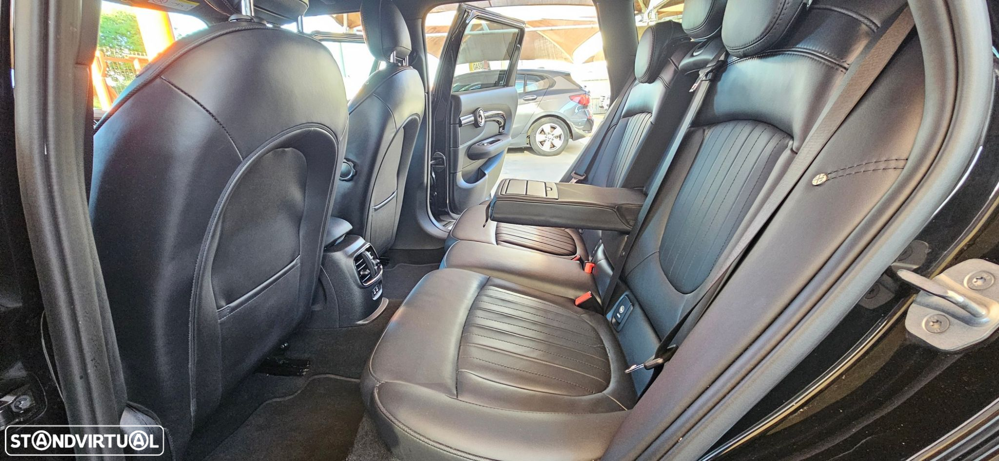 MINI Clubman John Cooper Works Premium P. JCW Plus Auto - 21