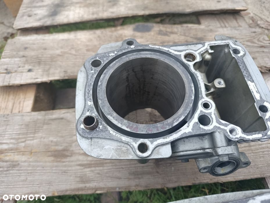 Cylindry Suzuki VS 800 cylinder silnika tuleja pierścionki K4 - 2