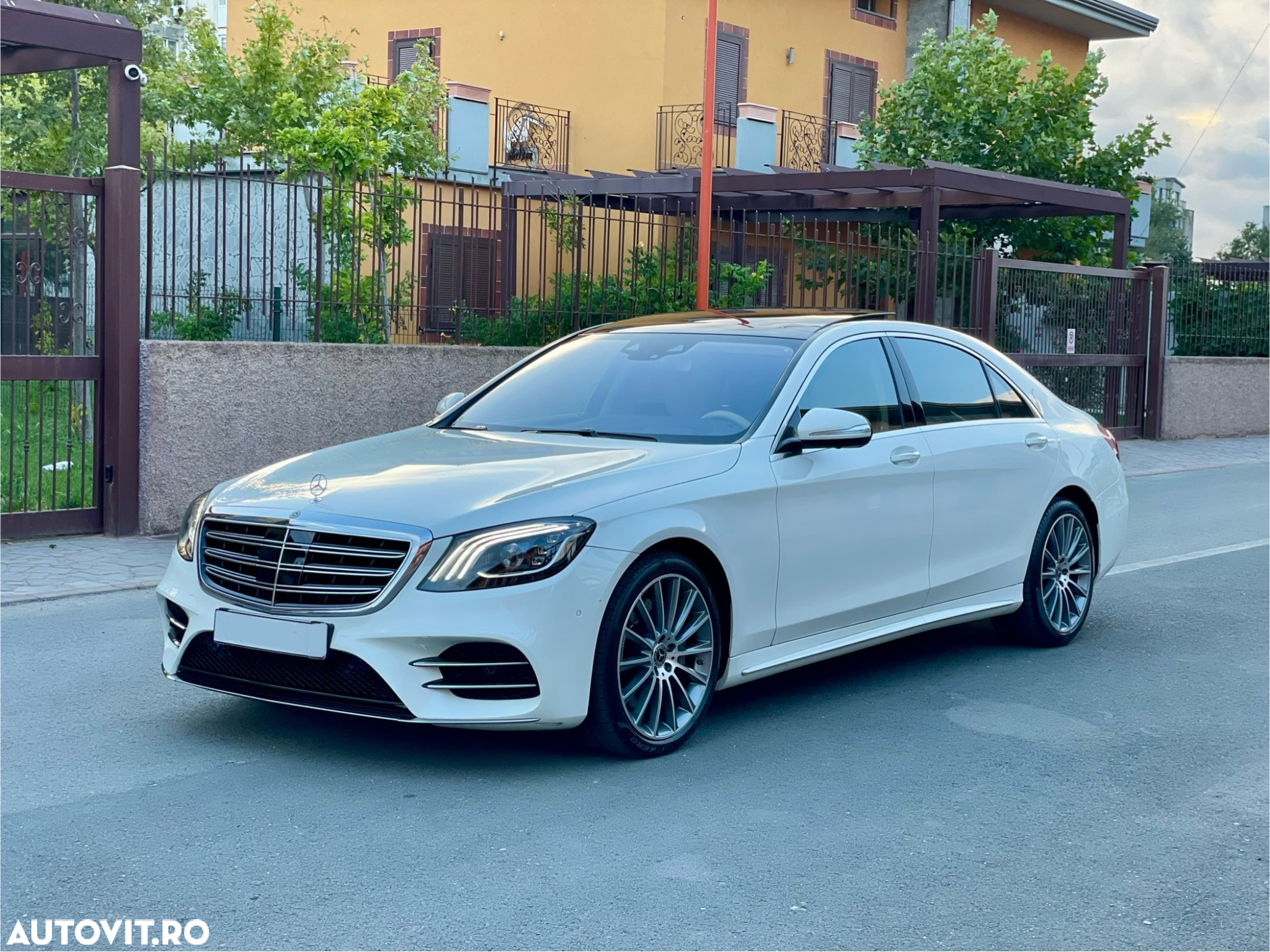 Mercedes-Benz S 560 L 4Matic 9G-TRONIC - 2