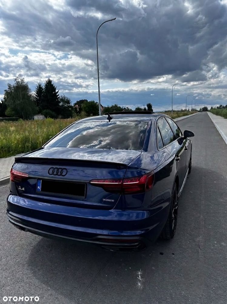 Audi A4 Limousine - 11