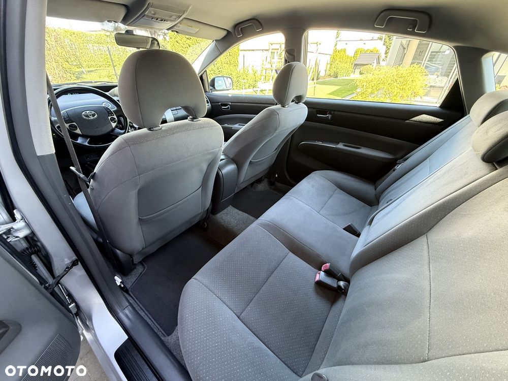 Toyota Prius 1.5 VVT-i Sol - 17