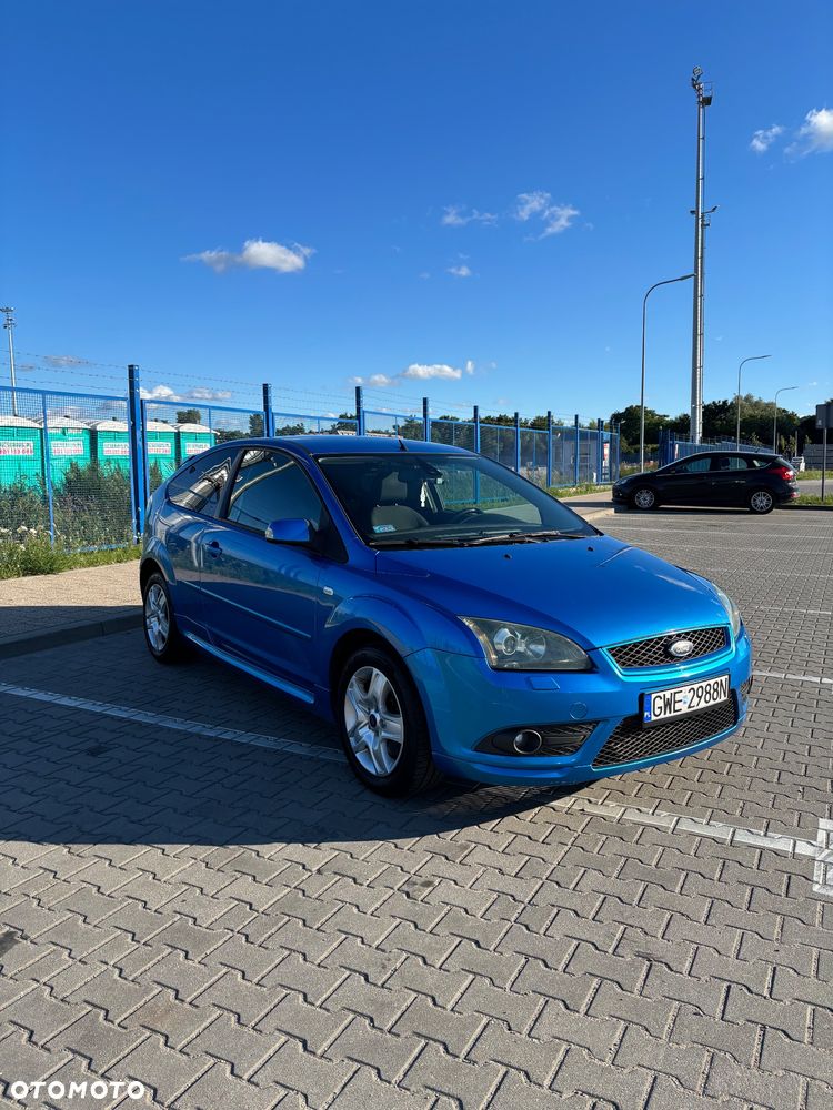 Ford Focus 2.0 16V Titanium - 5