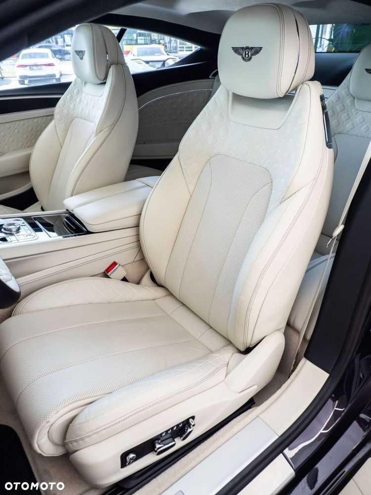 Bentley Continental GT - 13
