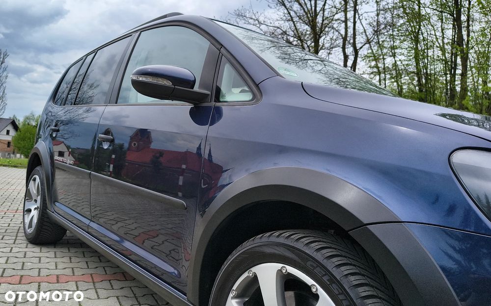 Volkswagen Touran 2.0 TDI DPF Cross - 11