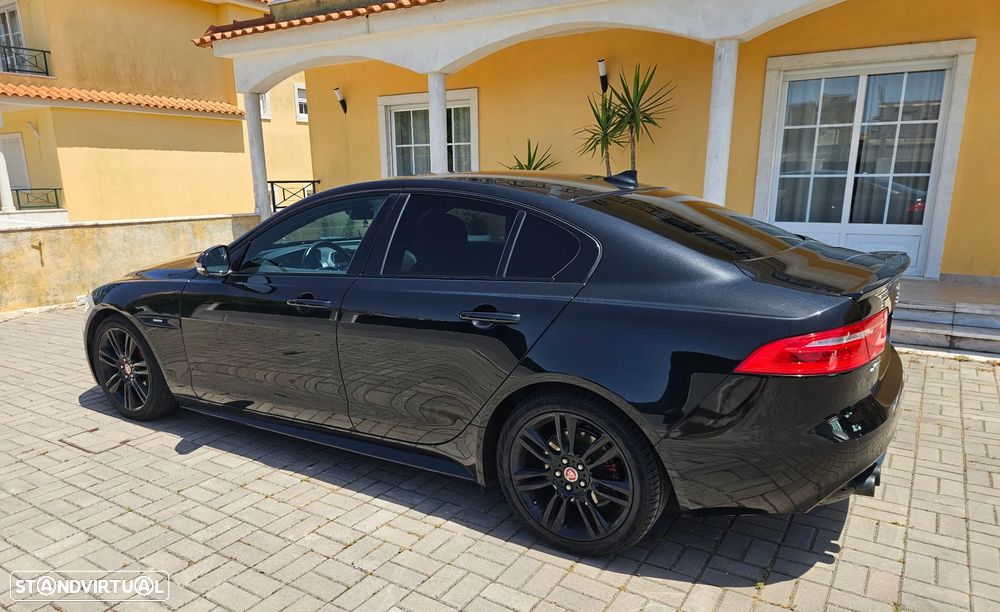 Jaguar XE 2.0 D R-Sport - 26