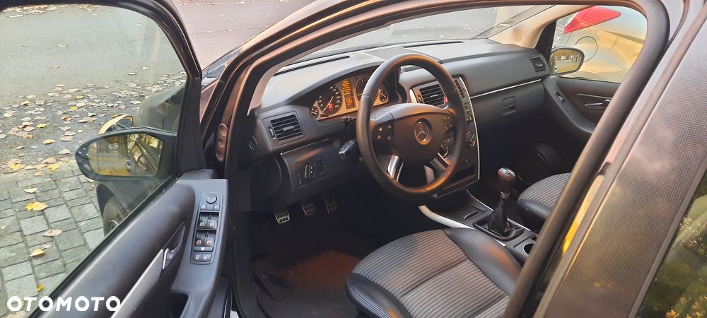 Mercedes-Benz Klasa B 200 - 10