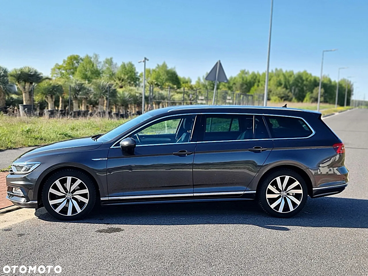 Volkswagen Passat - 4