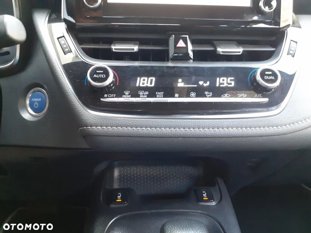 Toyota Corolla - 26