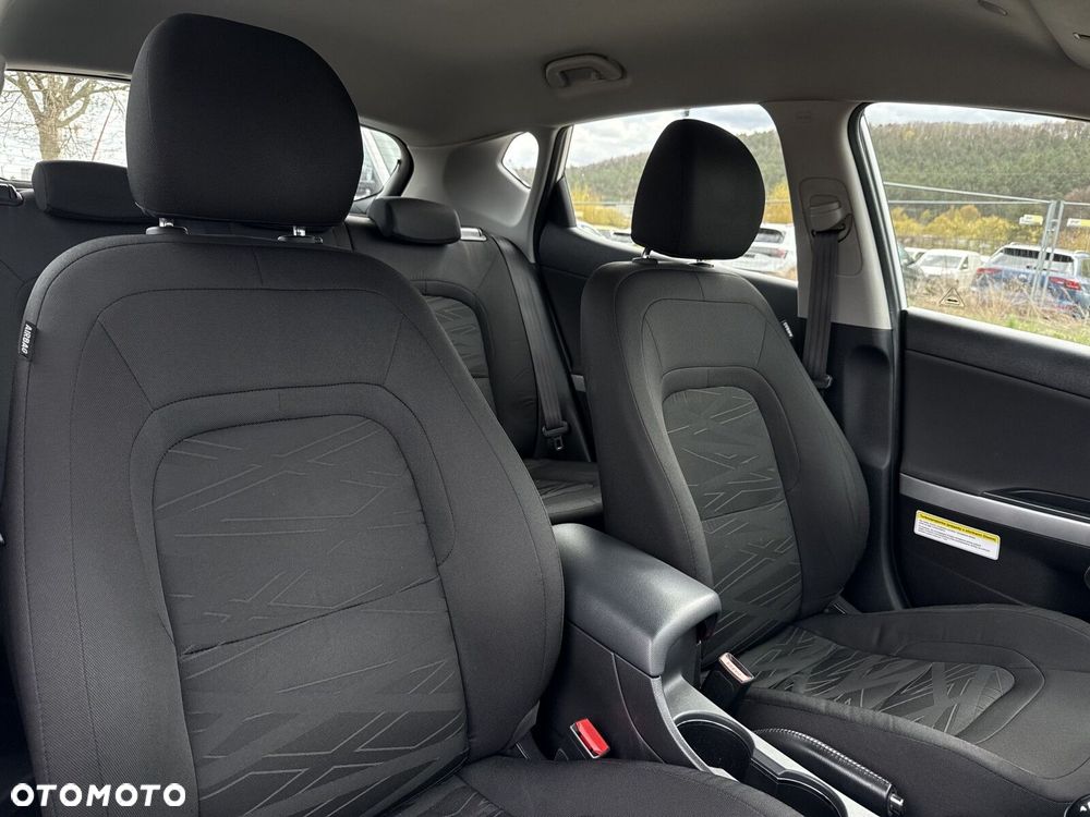 Kia Ceed - 16